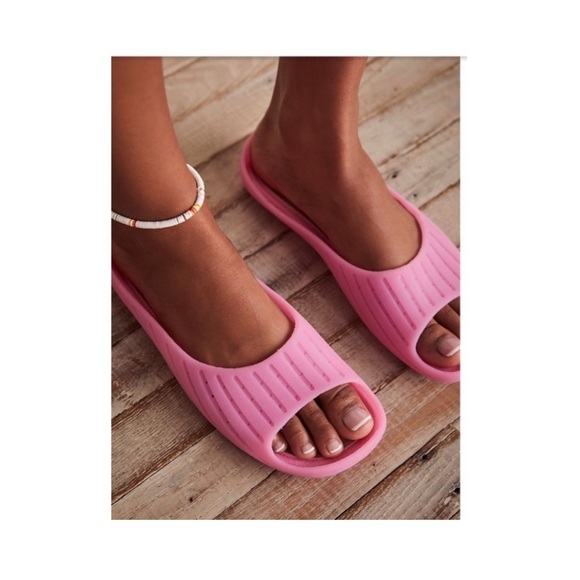 Free People Wabi Slides. - Picture 1 of 8